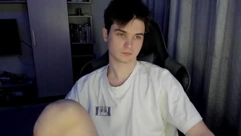 Kyroro online show from 12, 1, 2025