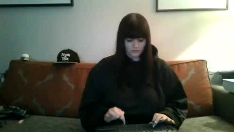 Lily online show from 24, 6, 2026
