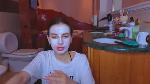 Margo  online show from 18, 12, 2025