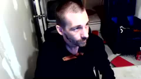 Snapshot of l1v1nth3dr3am chatting on 5, 8, 2026 l1v1nth3dr3am online show from 5, 8, 2026