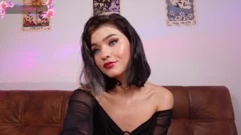 Snapshot of la_diabla_111_ chatting on 22, 6, 2026 Karime online show from 22, 6, 2026