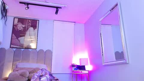 Cris  online show from 1, 3, 2025