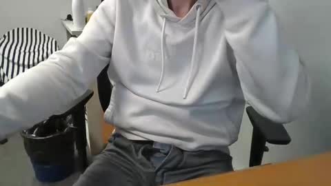 labelette007 online show from 9, 1, 2026