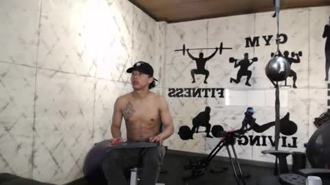 labrinthteasing online show from 12, 11, 2025