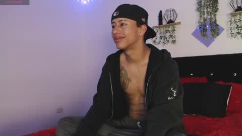 labrinthteasing online show from 8, 4, 2026