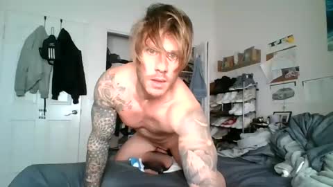 Snapshot of lacrioxcum18 chatting on 15, 12, 2024 lacrioxcum18 online show from 15, 12, 2024
