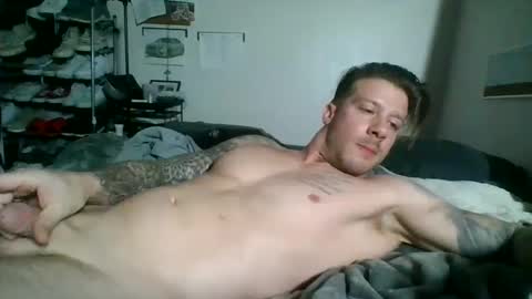 Snapshot of lacrioxcum18 chatting on 23, 12, 2024 lacrioxcum18 online show from 23, 12, 2024