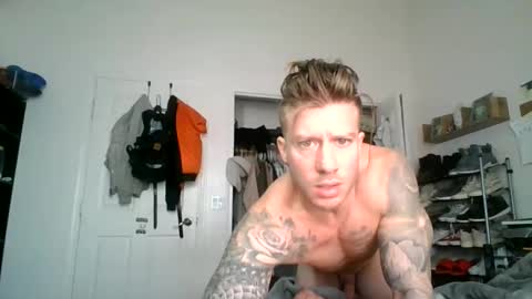 Snapshot of lacrioxcum18 chatting on 15, 1, 2025 lacrioxcum18 online show from 15, 1, 2025