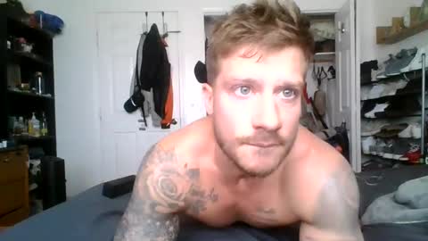Snapshot of lacrioxcum18 chatting on 6, 10, 2025 lacrioxcum18 online show from 6, 10, 2025