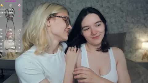 Snapshot of lacyedison chatting on 27, 7, 2026 Violet and Isabel online show from 27, 7, 2026