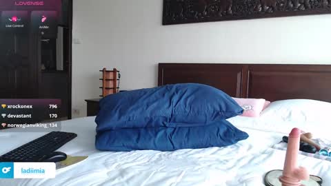 Mia online show from 5, 12, 2024