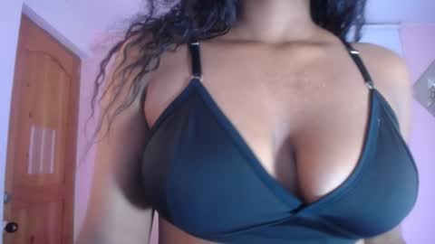 Snapshot of lady_danbury chatting on 5, 1, 2025 Karla - Instagram lady karla1 online show from 5, 1, 2025