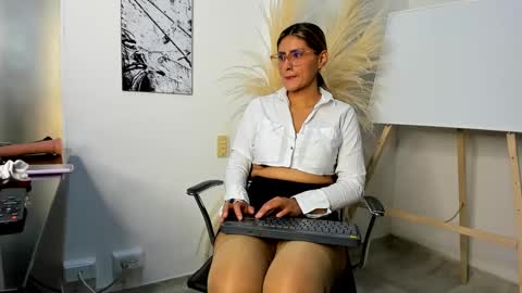 Snapshot of lady_falcon chatting on 7, 2, 2025 LADY online show from 7, 2, 2025
