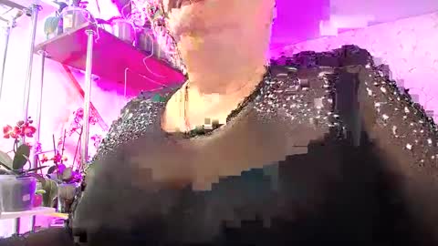 Lady Gloria online show from 8, 3, 2025