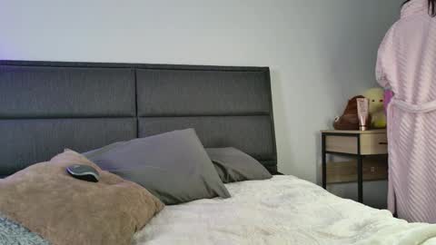    700  1300 -5 online show from 5, 1, 2026