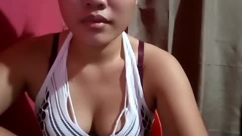 Snapshot of lady_rose19 chatting on 24, 7, 2026 kitty online show from 24, 7, 2026