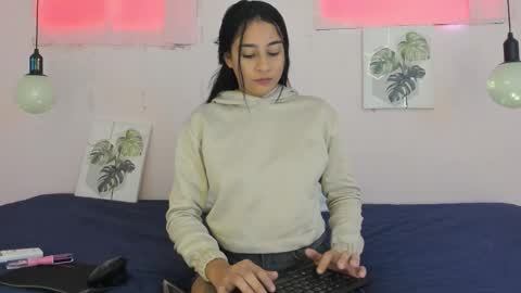Snapshot of lady_rossee chatting on 8, 9, 2025 Leidy online show from 8, 9, 2025