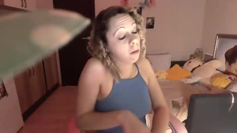 lady_smile69 online show from 13, 12, 2024