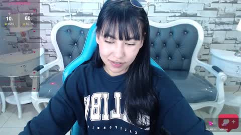 Snapshot of lady_violet_bridgerton_a chatting on 26, 1, 2025 Lady Violet Bridgerton online show from 26, 1, 2025