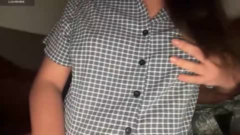 Snapshot of ladybird21 chatting on 15, 12, 2025 Aria online show from 15, 12, 2025