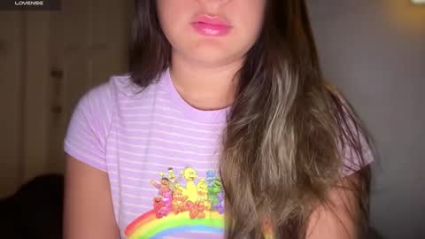 Snapshot of ladybird21 chatting on 16, 12, 2025 Aria online show from 16, 12, 2025