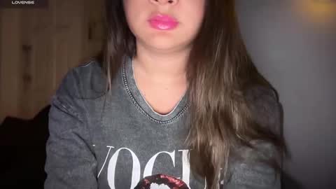 Snapshot of ladybird21 chatting on 16, 12, 2025 Aria online show from 16, 12, 2025