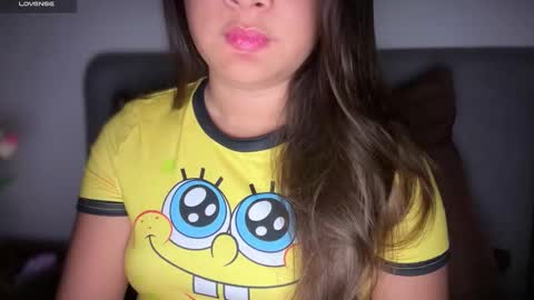 Snapshot of ladybird21 chatting on 21, 12, 2025 Aria online show from 21, 12, 2025