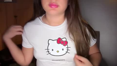 Snapshot of ladybird21 chatting on 17, 3, 2026 Aria online show from 17, 3, 2026