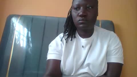 lindah32 online show from 10, 10, 2025