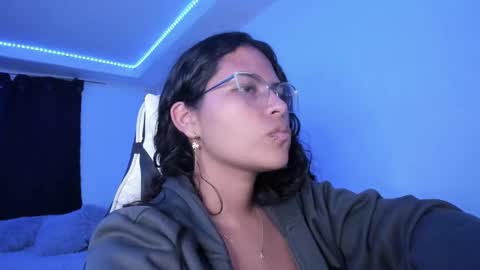 Snapshot of ladybrown_16 chatting on 1, 2, 2025 Lady online show from 1, 2, 2025