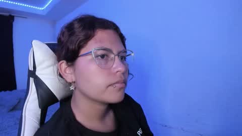 Snapshot of ladybrown_16 chatting on 4, 10, 2025 Lady online show from 4, 10, 2025