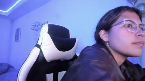  Lady  online show from 3, 2, 2026