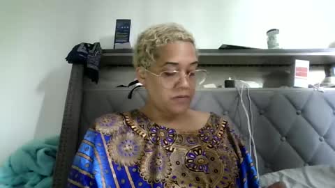 Stephanie online show from 19, 6, 2026