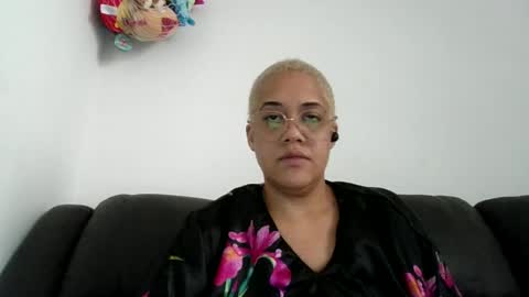 Snapshot of ladycinnabon chatting on 24, 7, 2026 Stephanie online show from 24, 7, 2026