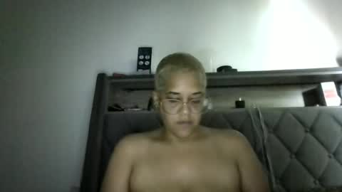 Snapshot of ladycinnabon chatting on 3, 8, 2026 Stephanie online show from 3, 8, 2026
