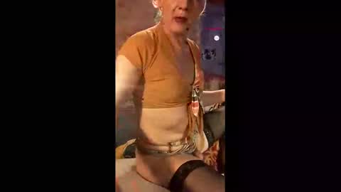 Ladycrosssuza online show from 2, 3, 2025