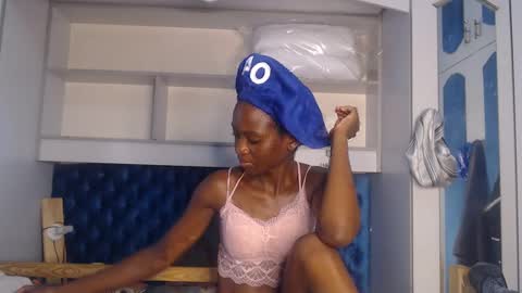 Snapshot of ladydiva69 chatting on 21, 2, 2025 ladydiva69 online show from 21, 2, 2025