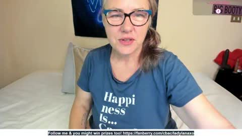Snapshot of ladylanaxo chatting on 5, 7, 2026 Next Stream online show from 5, 7, 2026