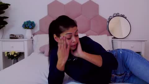 Lia online show from 3, 1, 2025