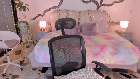 Lady  online show from 28, 11, 2025