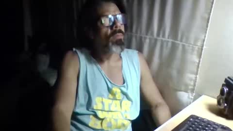 Snapshot of lagenovadura chatting on 3, 4, 2026 La Genova esta Dura beard boy male dick mastubate latinosexy latinohot latino glasses mature strong stronglegs online show from 3, 4, 2026