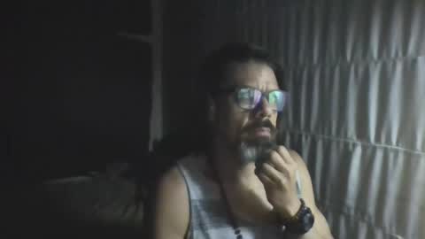 Snapshot of lagenovadura chatting on 7, 5, 2026 La Genova esta Dura beard boy male dick mastubate latinosexy latinohot latino glasses mature strong stronglegs online show from 7, 5, 2026