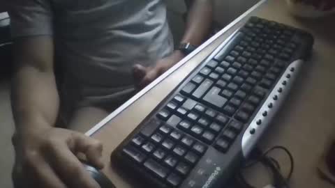 Snapshot of lagenovadura chatting on 24, 5, 2026 La Genova esta Dura beard boy male dick mastubate latinosexy latinohot latino glasses mature strong stronglegs online show from 24, 5, 2026