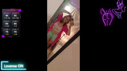  paola and a guest lol    online show from 19, 2, 2025