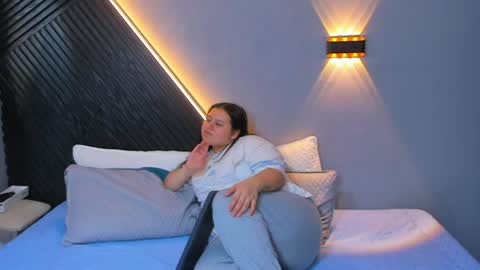    online show from 31, 3, 2026