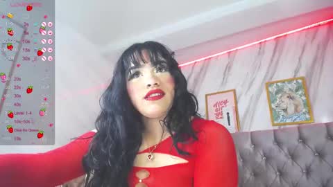 Snapshot of laia_angel_b chatting on 19, 12, 2024 Laia online show from 19, 12, 2024