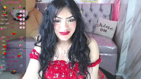 Snapshot of laia_angel_b chatting on 12, 1, 2025 Laia online show from 12, 1, 2025