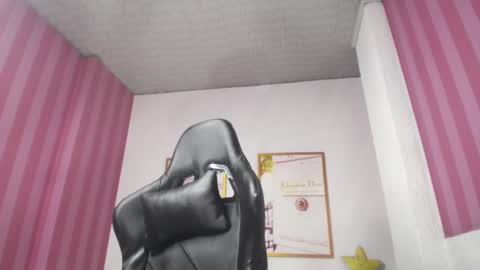 Snapshot of laia_angel_b chatting on 9, 2, 2025 Laia online show from 9, 2, 2025