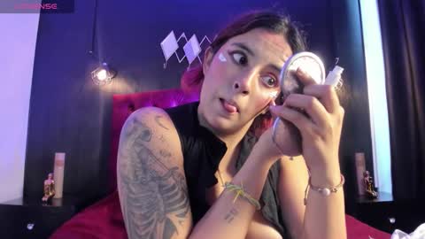 Laia  online show from 31, 10, 2025