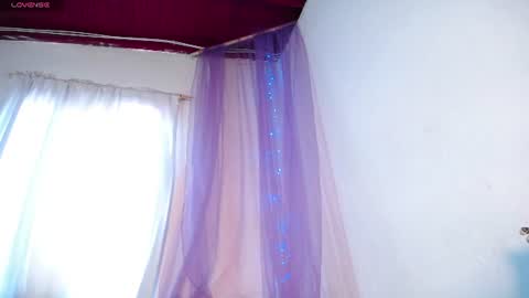 Snapshot of lailamayers chatting on 21, 7, 2026 Laila online show from 21, 7, 2026
